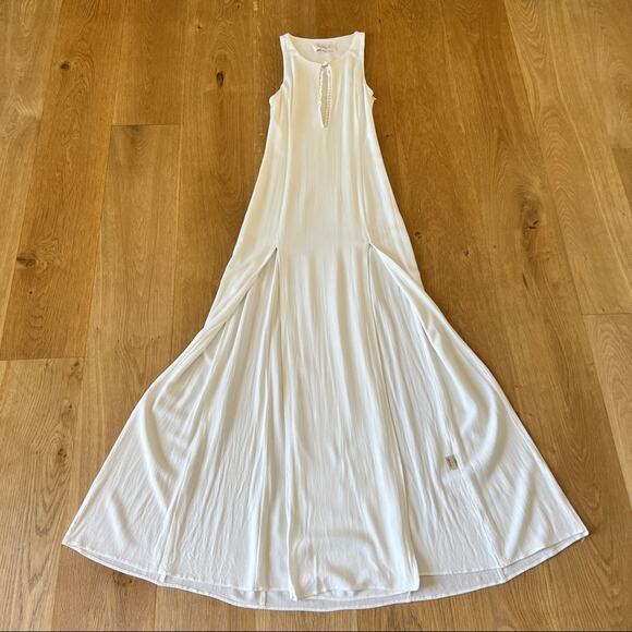 Stone Cold Fox Owen Maxi Gown in White - Picture 1 of 16
